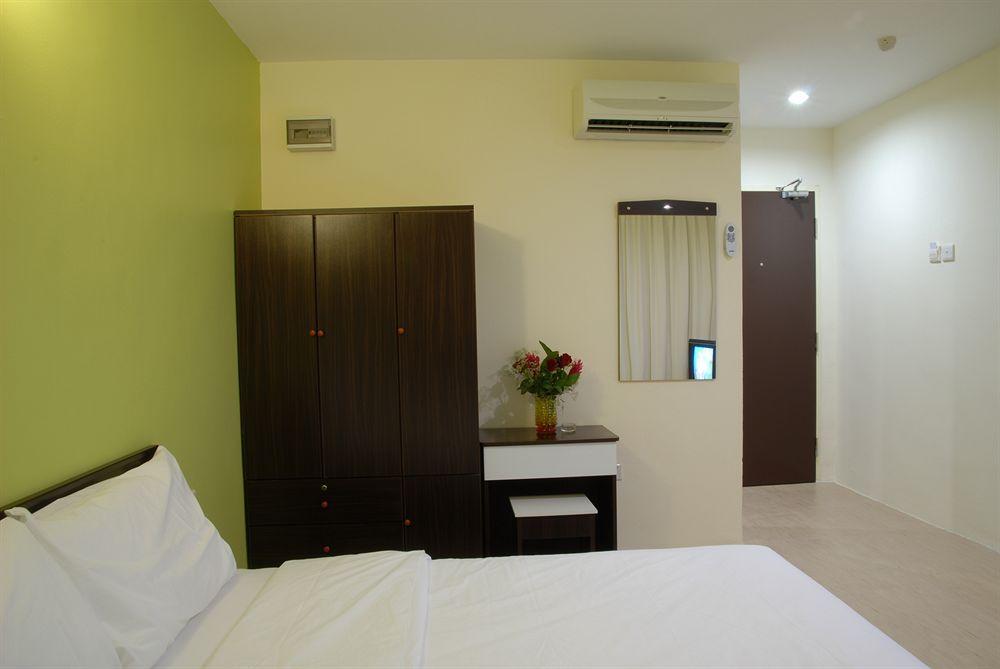 Live Com Hotel Johor Bahru Extérieur photo